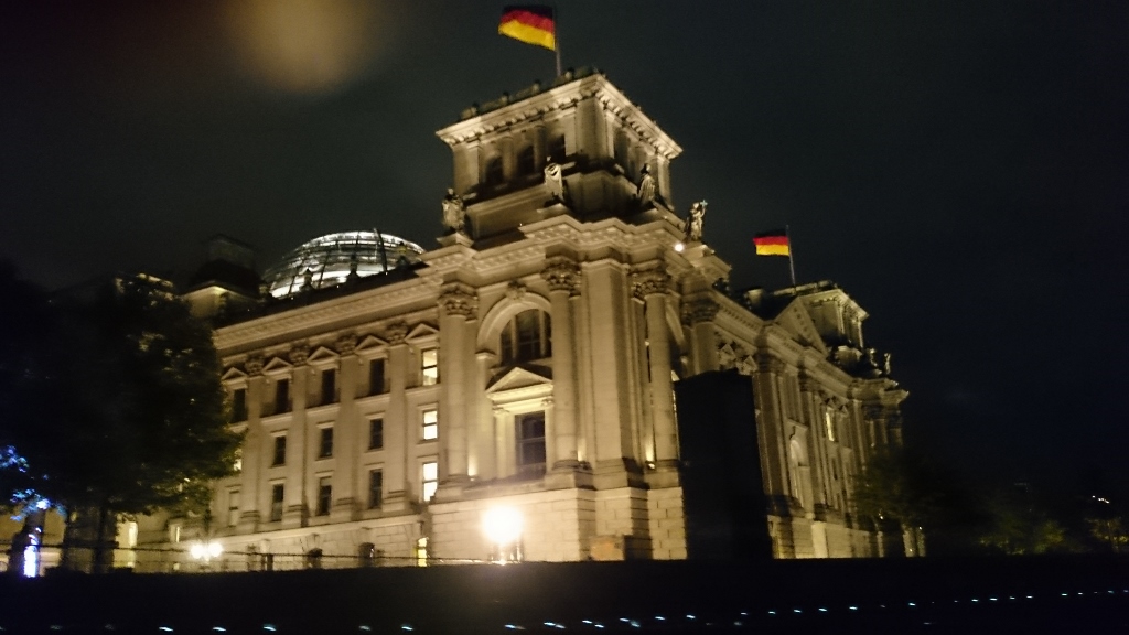 Reichstag Berlin bei Nacht